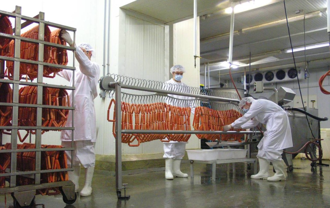 Состав мини цеха для производства колбасы