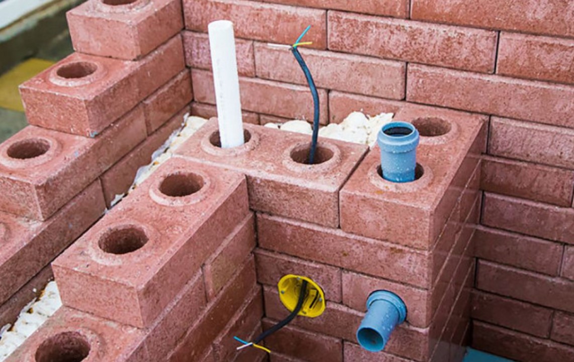 Производство лего кирпича