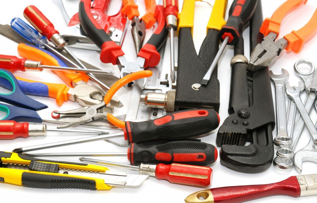 Какие инструменты понадобятся для изготовления мебели