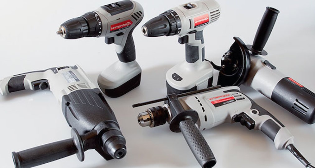 Какие инструменты понадобятся для изготовления мебели