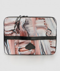 TÜLENEVA. Швейное производство.