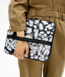 TÜLENEVA. Швейное производство.