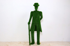 Топиарная фигура джентельмен в шляпе с тростью - газон Eco