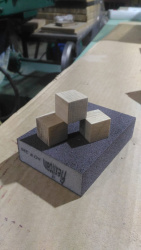 Деревянные кубики