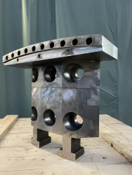 Щека сердечника полюса электродвигателя (гидрогенератора)