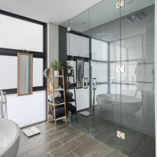 Душевые кабины, перегородки, двери из закаленного стекла