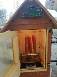 Деревянная экологически чистая коптильня