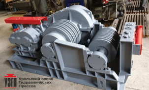 Лебедка маневровая реверсивная ЛМ-12-ДП