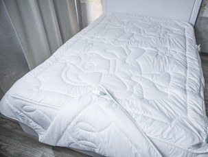 Одеяла стеганые дизайнерские.