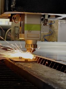 Лазерная резка листового металла