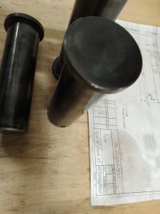 Ось 22-40х5х130.45