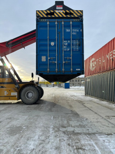 Продам 40 и  20 фут. контейнеры