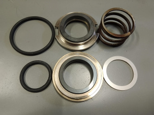 Комплект торцевых уплотнений УТ-6