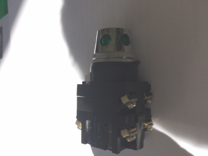 Кнопки, переключатели, лампочки