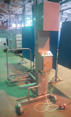 Столбовой мачтовый подъёмник-опрокидыватель передвижной