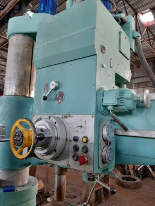 Радиально-сверлильный станок