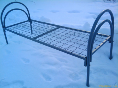 Кровати металлические трехъярусные