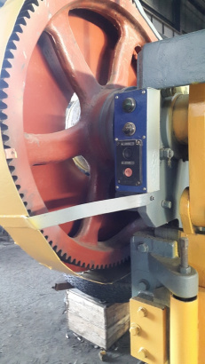 Ножницы кривошипные гильотинные Н3118