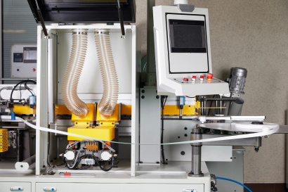 Кромкооблицовочный станок VELBERG MC365J