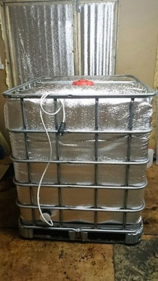 Еврокуб или IBC-контейнер - промышленный многоразовый пластиковый контейнер