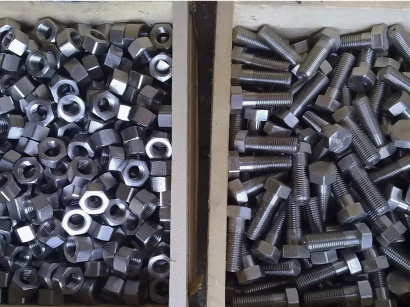 Производственный крепеж из различных марок сталей