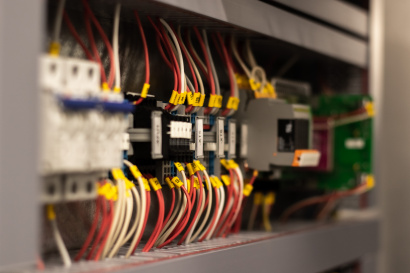 Контрактная сборка шкафов систем автоматизации и НКУ