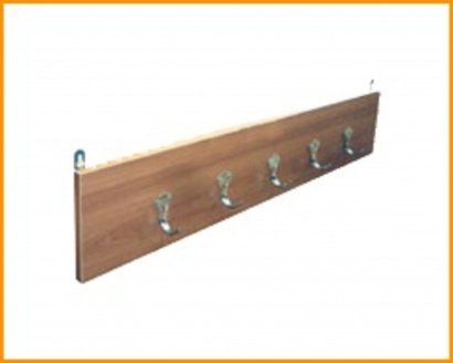 Столы на металлокаркасе и табуреты