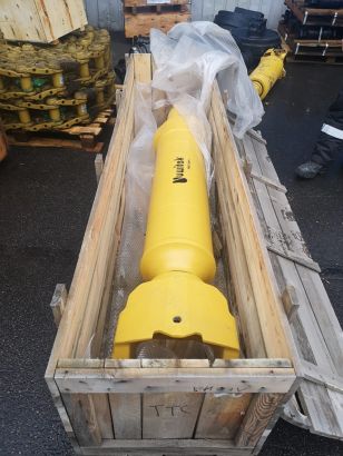 Натяжители гусеничных цепей бульдозеров Komatsu D155