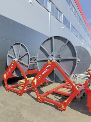 Транспортировщик шлангов навесной