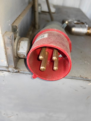 Автоматический пресс для изготовления горизонтальных и диагональных связей для рамных строительных лесов