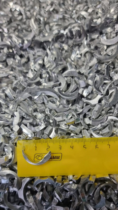 Первичный алюминий А7 в форме полосы, фракции, гранул