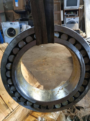 Подшипники роликовые промышленные с хранения