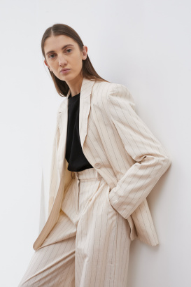 Швейная фабрика принимает заказы на пошив  курток, пиджаков, брюк и др под ключ и на давальческом сырье