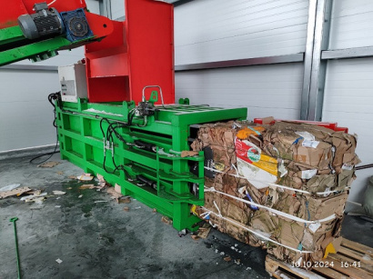 Пресс пакетировочный горизонтальный  Кубер-40Г Премиум