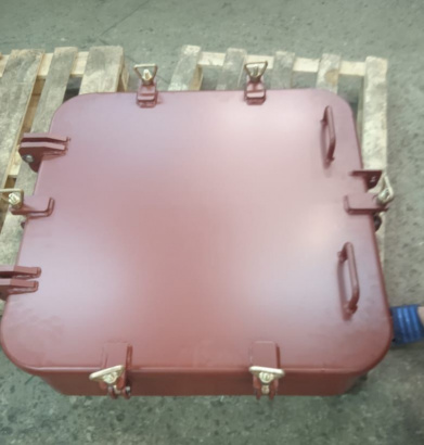  Люк судовой с барашковыми задрайками исполнения Fп (плоское полотно) 630 и 830