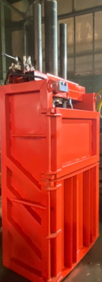 Пресс пакетировочный вертикальный Кубер-10В