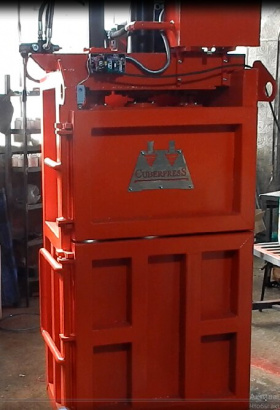 Пресс  пакетировочный вертикальный Кубер-15В