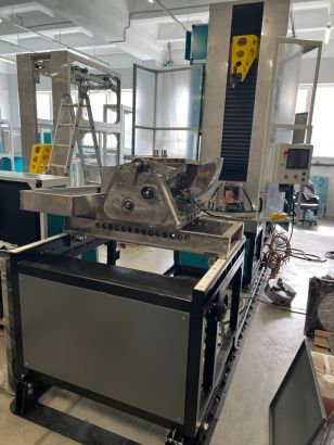 Вертикальный автоматизированный закалочный комплекс для термообработки деталей машиностроения