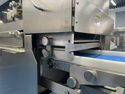 Машина для нарезки мяса и рыбы  Leaddenmar Meat Slicer L690