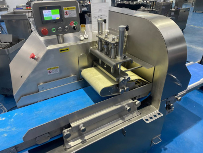 Машина для нарезки мяса и рыбы  Leaddenmar Meat Slicer L690