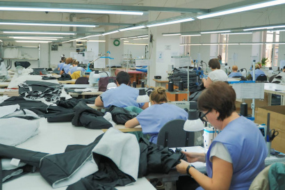 Швейное производство полного цикла, специализируется на пошиве одежды