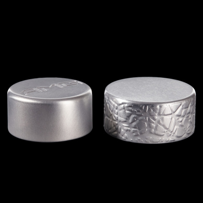 Эмбоссинг и дебоссинг на алюминиевых крышках и колпачках