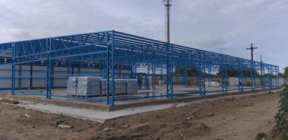 Продажа каркаса ангара из черного металла 200 м2