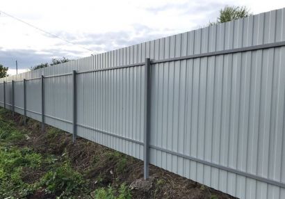 Заборы из профнастила