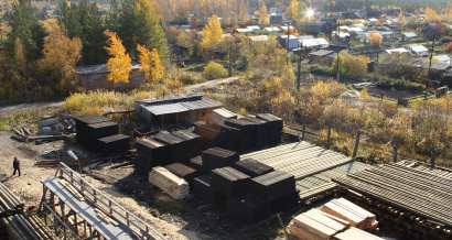 Деревянные столбы электрические, для линий связи и освещения