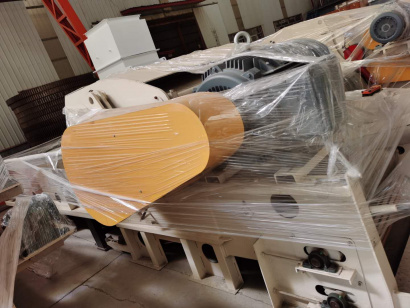 Рубительная машина барабанного типа для измельчения  ветки, древесины с производительностью 4-8т/ч