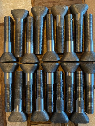 Футеровочные болты