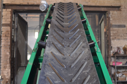 Конвейер для сыпучих материалов