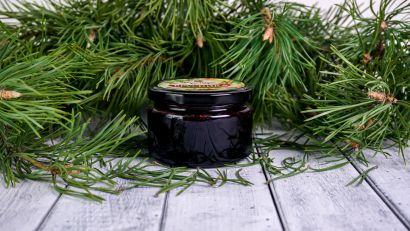 Брусника лесная - дикорастущая в сосновом сиропе из молодых сосновых шишек 250 гр