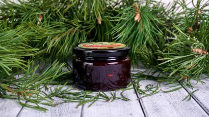 Сосновая паста из молодых сосновых шишек с лесной - дикорастущей клюквой и кедровым орехом 250 гр